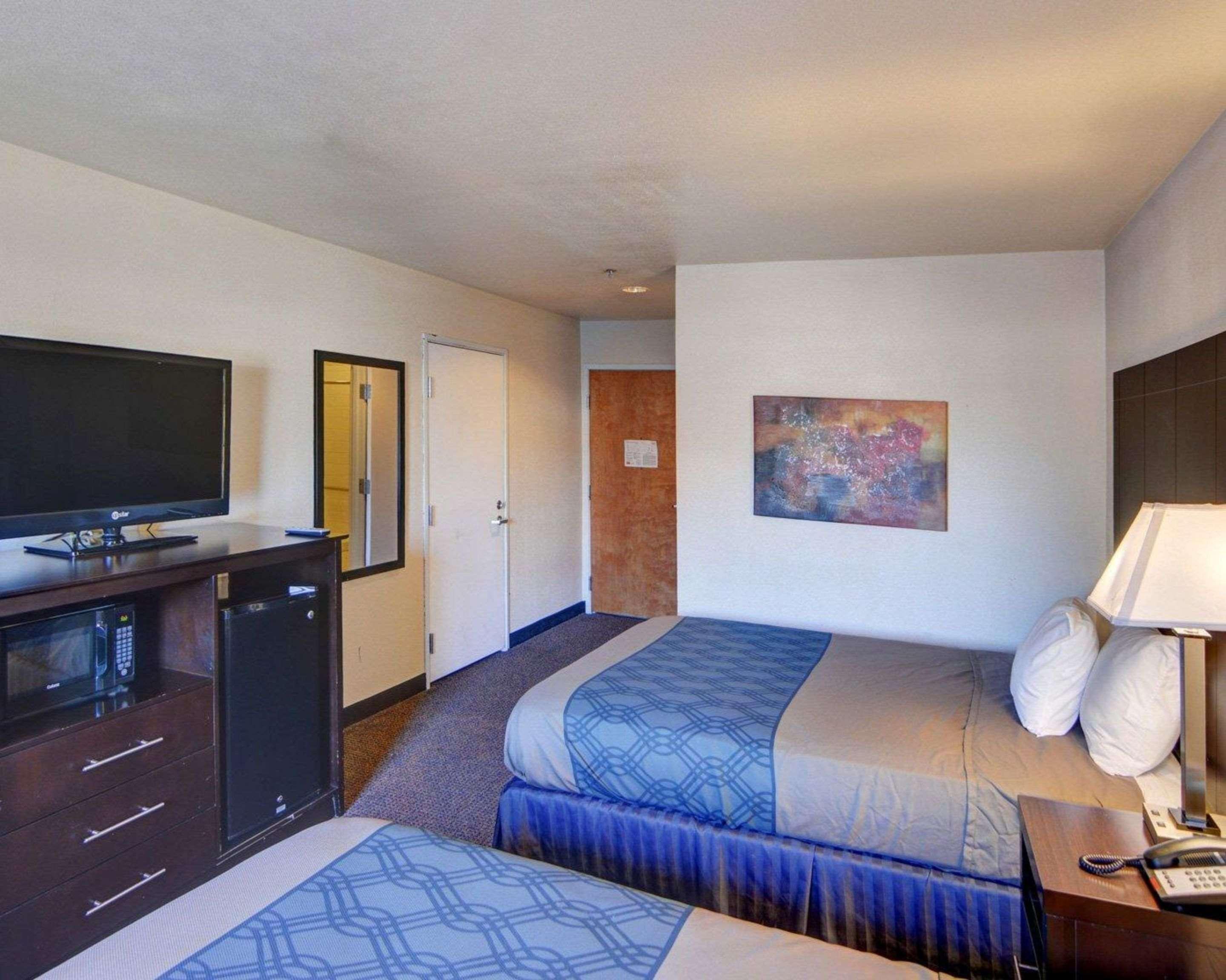 Rodeway Inn & Suites Lewisville I-35 Exteriör bild