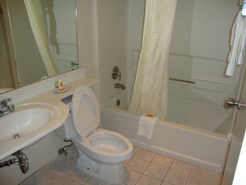Rodeway Inn & Suites Lewisville I-35 Exteriör bild