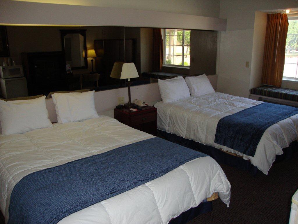 Rodeway Inn & Suites Lewisville I-35 Exteriör bild