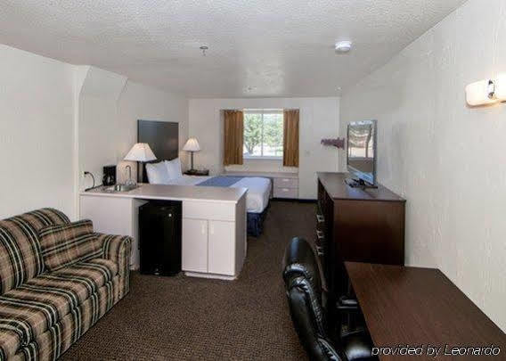 Rodeway Inn & Suites Lewisville I-35 Exteriör bild